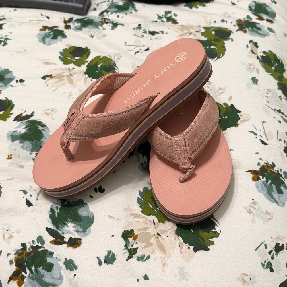 Tory Burch Women's Fit flops